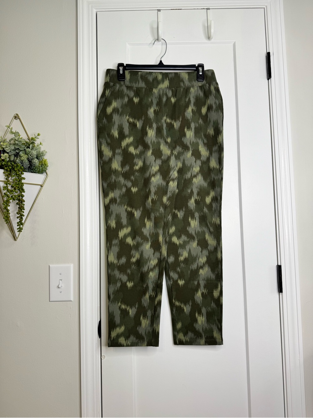 d & co. Athleisure Pants